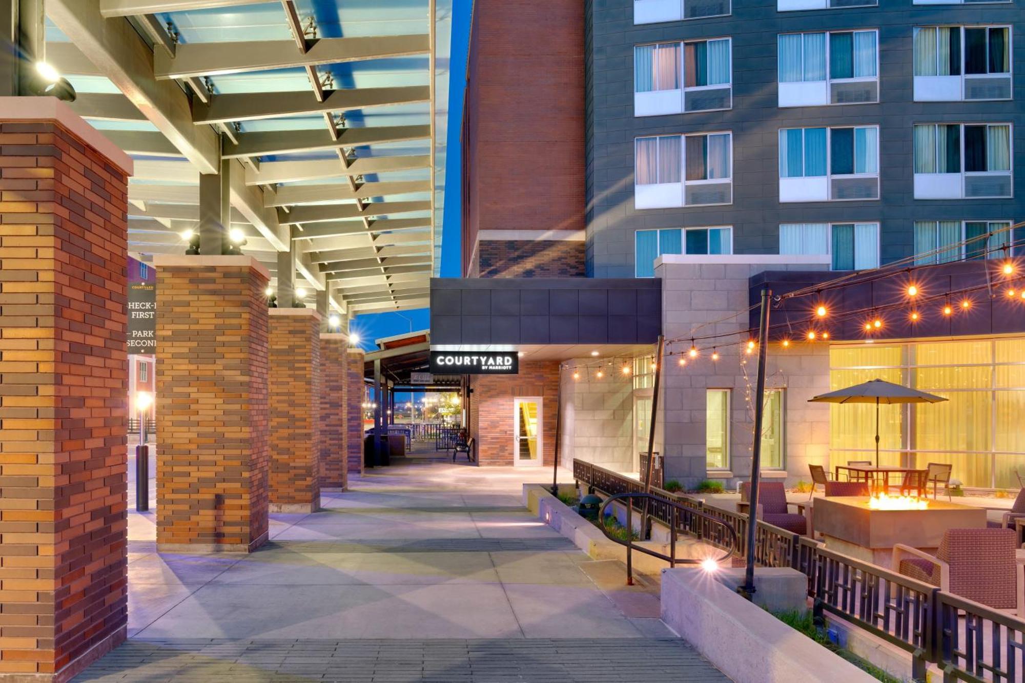 מלון Courtyard Lincoln Downtown מראה חיצוני תמונה